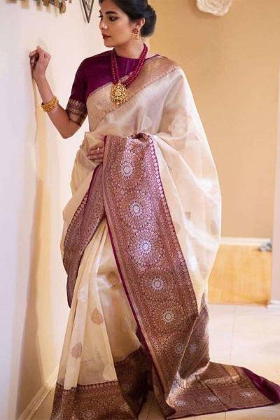A Rich Pallu Saree with Heavy Border and Golden Flower Design Manufacturers in Hyderabad