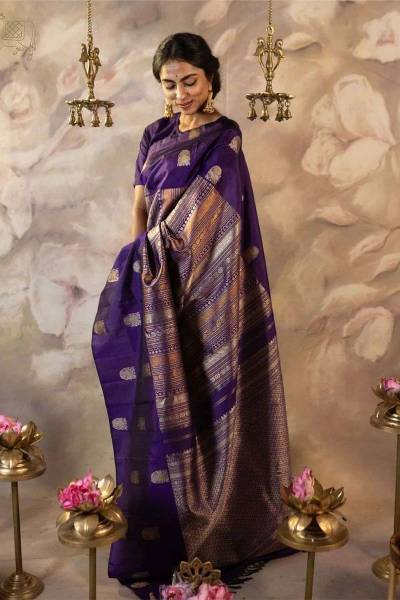 Allovar Golden Lining Saree with Flower Designs Banarasi Silk Saree in Surat