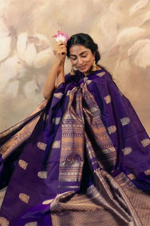 Allovar Golden Lining Saree with Flower Designs Banarasi Silk Saree  in Surat
