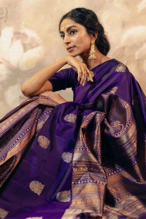 Allovar Golden Lining Saree with Flower Designs Banarasi Silk Saree  in Surat