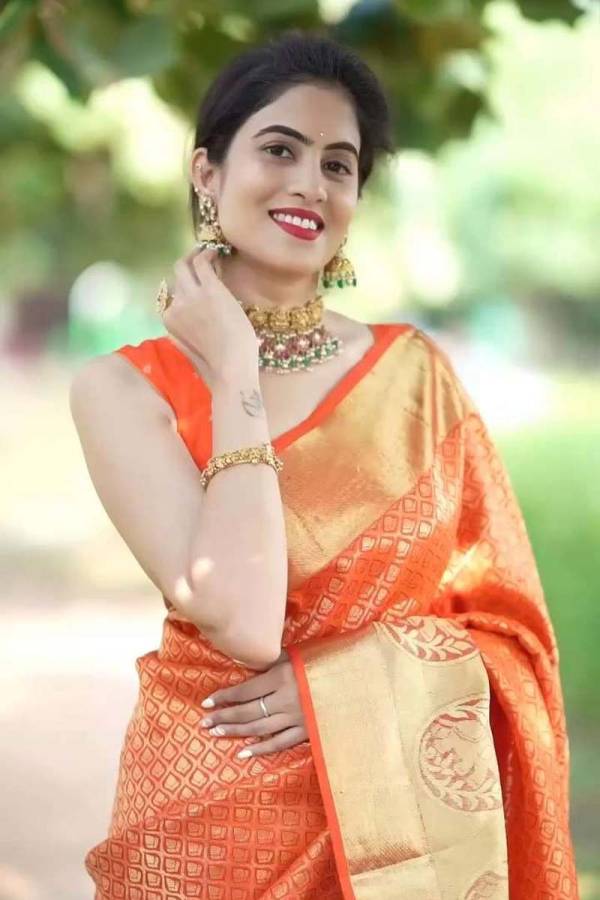 Allover Golden Weaving and Box Flower Design Heavy Zari Work  in Surat