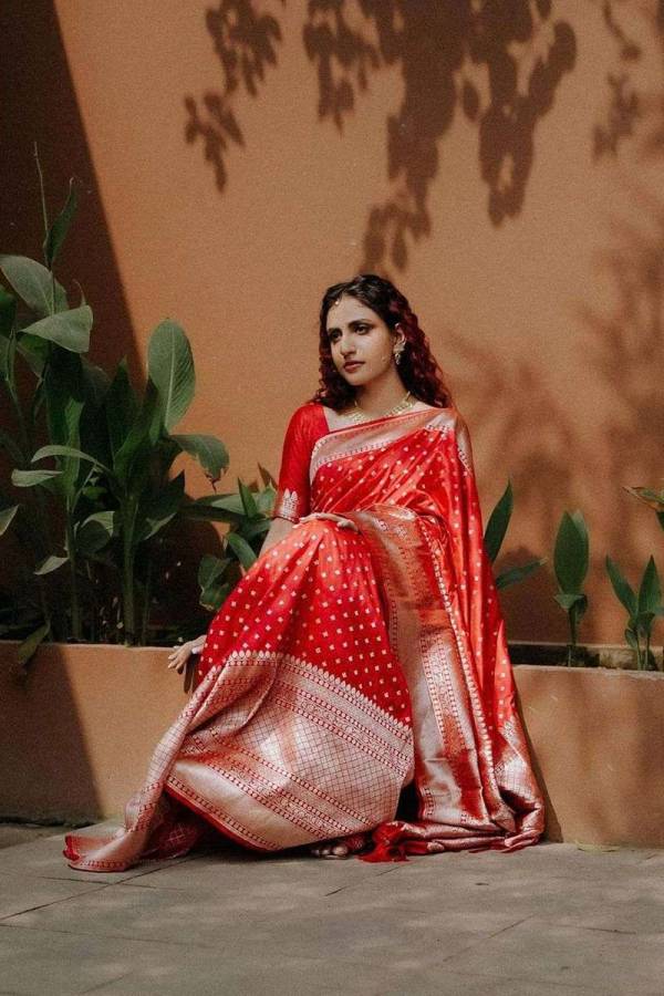 Banarasi Bliss Luxurious Wedding Saree with Golden Butta Design Saree  in Surat