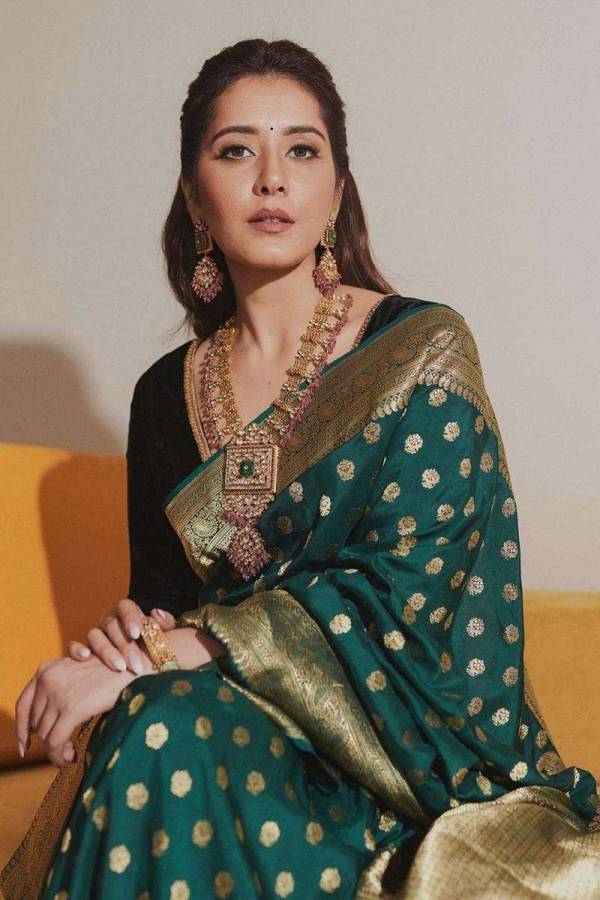 Banarasi Bliss Luxurious Wedding Saree with Traditional Sarees Golden Butta Design Saree  in Surat