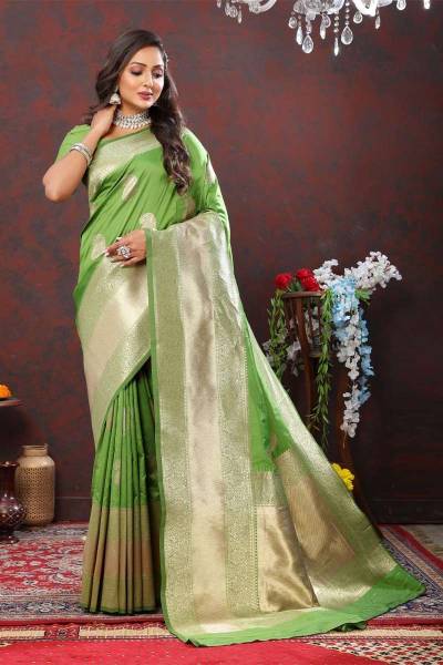 Banarasi Opulence Elegant Lichi Silk Saree with Zari Weaving Splendor in Surat
