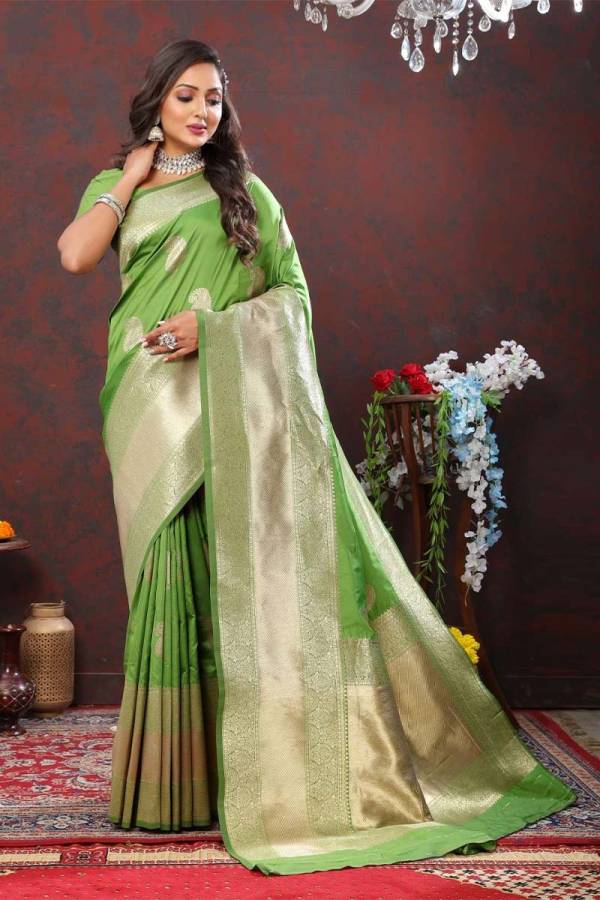 Banarasi Opulence Elegant Lichi Silk Saree with Zari Weaving Splendor  in Surat