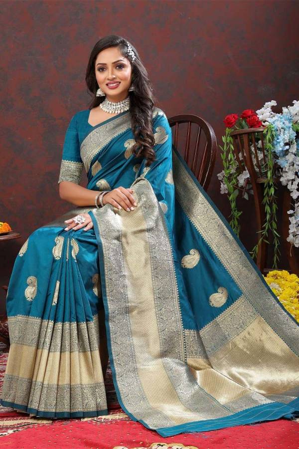 Banarasi Opulence Elegant Lichi Silk Saree with Zari Weaving Splendor  in Surat
