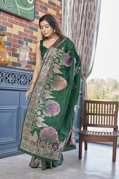 Big Floral Motif Banarasi Soft Silk Saree with Metallic Zari Weaving in Green, Pink and Wine in Surat
