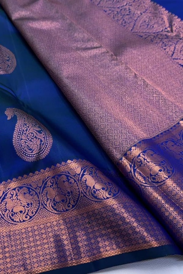 Big Paisley Butta Banarasi Soft Silk Saree with Copper Zari Border in Cream and Navy Blue  in Surat