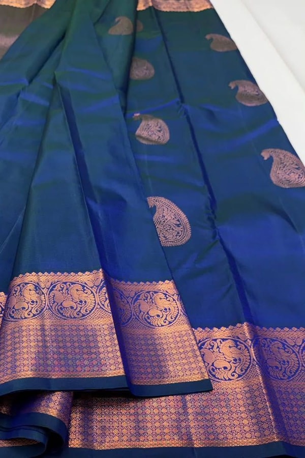 Big Paisley Butta Banarasi Soft Silk Saree with Copper Zari Border in Cream and Navy Blue  in Surat