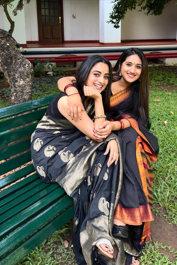 Black Banarasi Soft Silk Saree with Large Antique Zari Paisley Buttas and Heavy Brocade Pallu  in Surat