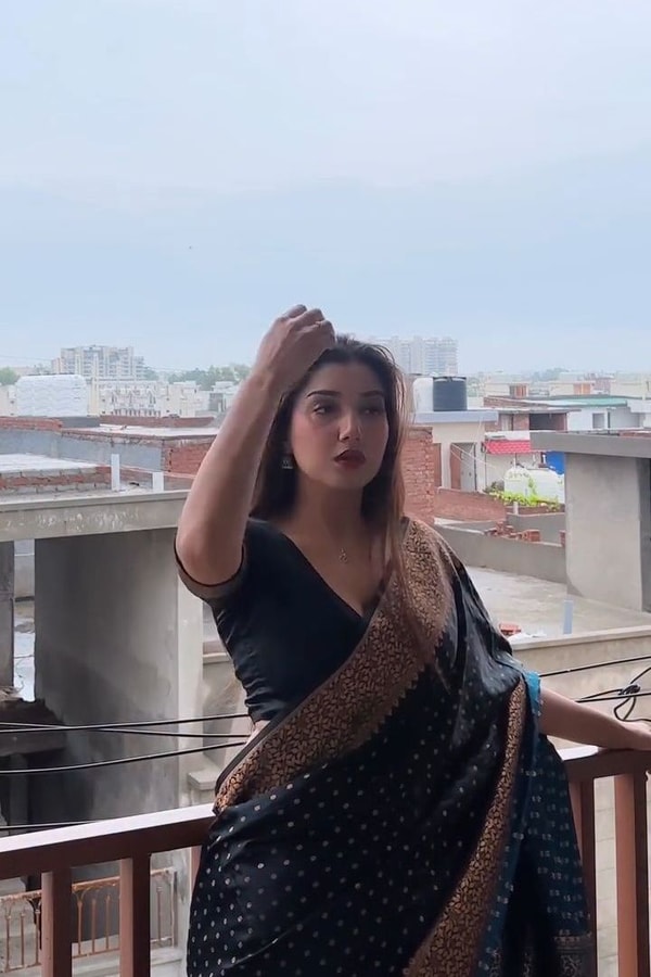 Black Banarasi Soft Silk Saree with Rose-Gold Copper Zari Border and Contrast Copper Pallu  in Surat