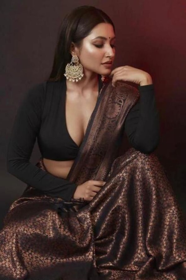 Black Copper Zari Brocade Banarasi Soft Silk Saree with Medallion Motif Border and Pallu  in Surat