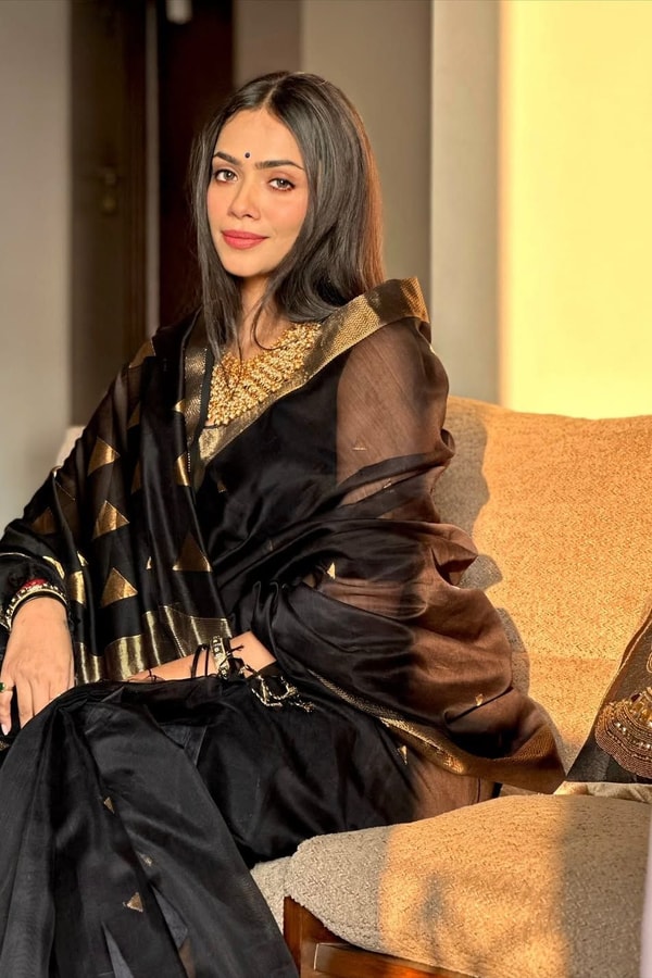 Black Saree with Antique Gold Zari Border, Small Buttis and Sheer Tissue-Look Pallu  in Surat