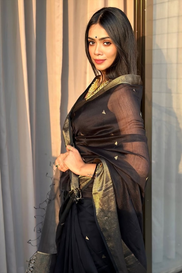 Black Saree with Antique Gold Zari Border, Small Buttis and Sheer Tissue-Look Pallu  in Surat