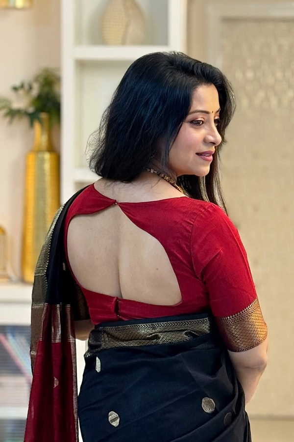 Black Saree with Gold Zari Border and Red Striped Contrast Pallu in a Classic Look  in Surat