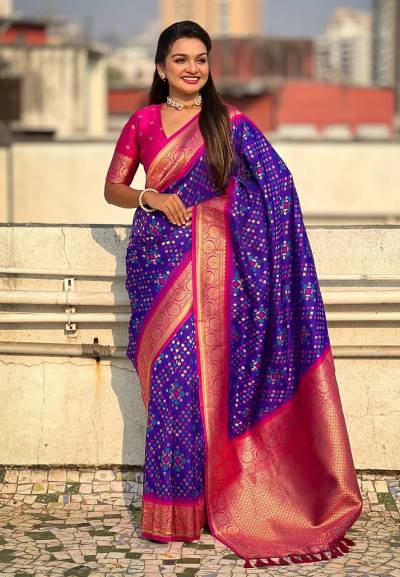 Blue Banarasi Soft Silk Saree with Zari Work and Unstitched Blouse Piece Manufacturers in Umaria