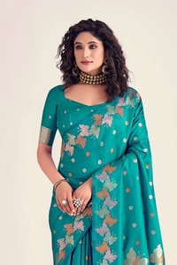 Butterfly Pallu Banarasi Soft Silk Saree with Gold, Copper and Silver Zari Buttas  in Surat