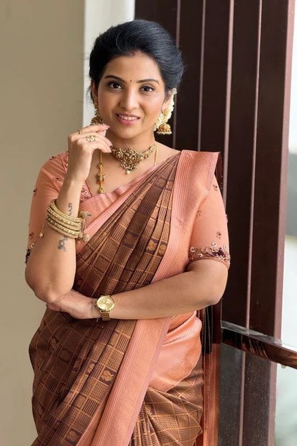 Chocolate Brown Checks Banarasi Soft Silk Saree with Peach Border and Peach Zari Pallu  in Surat