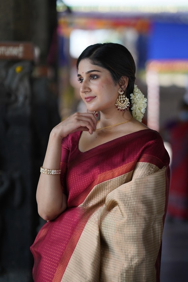 Colour Block Banarasi Soft Silk Saree with Copper Zari Lines and Wide Contrast Border  in Surat