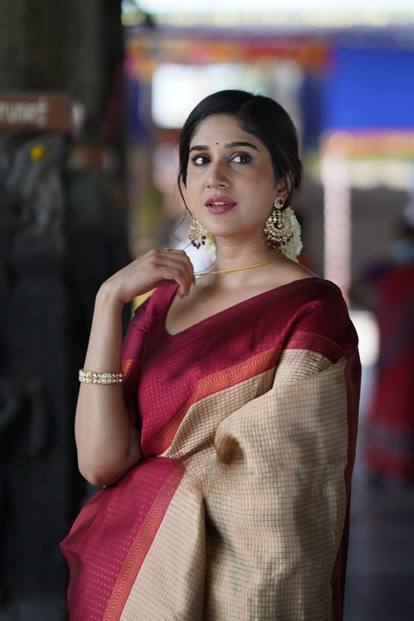 Colour Block Banarasi Soft Silk Saree with Copper Zari Lines and Wide Contrast Border  in Surat