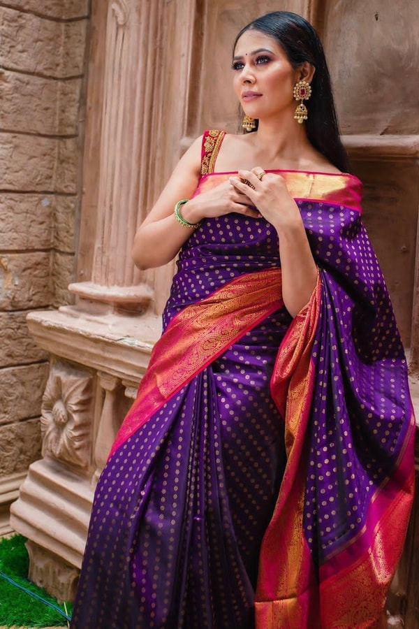 Contrast Pallu Banarasi Soft Silk Saree with Zari Buttis in Purple, Rani Pink and Green  in Surat