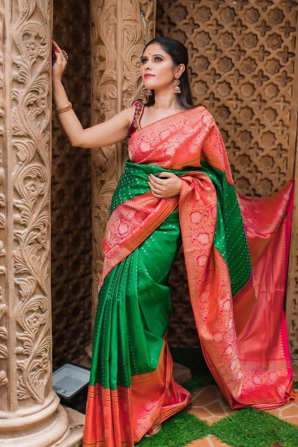 Contrast Pallu Banarasi Soft Silk Saree with Zari Buttis in Purple, Rani Pink and Green  in Surat