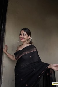 Copper Zari Border Banarasi Soft Silk Saree with Tasselled Pallu in Five Earthy Shades  in Surat