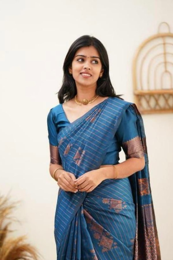Copper Zari Checks Banarasi Soft Silk Saree in Blue, Coffee, Green, Rama and Wine  in Surat