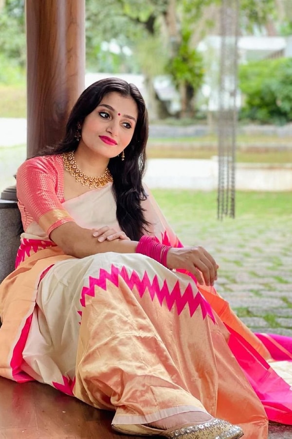 Cream and Rani Pink Soft Lichi Silk Saree with Zari Temple Border and Contrast Pallu  in Surat