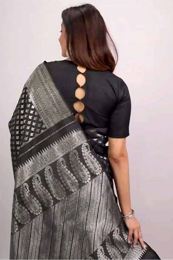 Elegance in Silk Captivating Colors and Intricate Weaving  in Surat