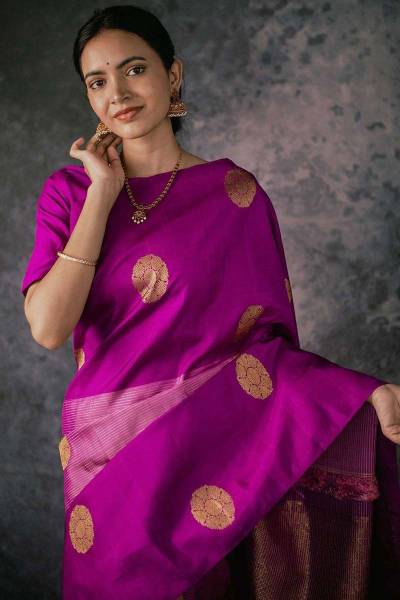 Elegant Golden Butta Banarasi Saree with Richly Detailed Pallu in Surat