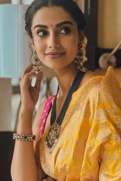 Elevate Your Style the Must Have Saree With Intricate Details and a Stunning Pallu Manufacturers in Surat