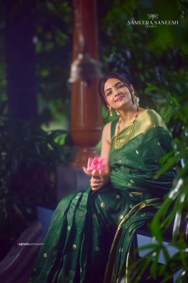 Emerald Green Banarasi Soft Silk Saree with Tiny Gold Zari Buttis and Shimmering Gold Pallu  in Surat