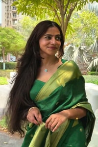 Emerald Green Banarasi Soft Silk Saree with Tiny Gold Zari Buttis and Shimmering Gold Pallu  in Surat video 1