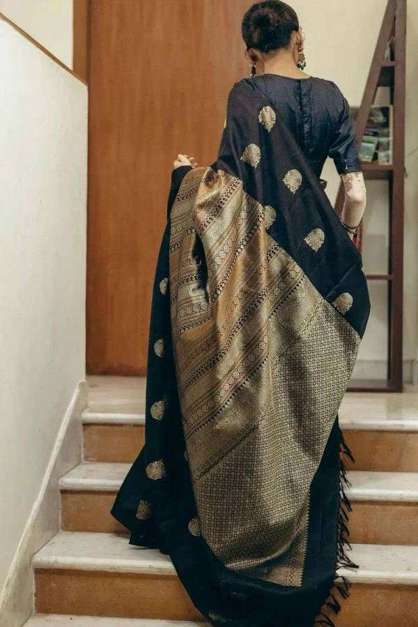 Eternal Elegance the Magnificence of Banarasi Silk Sarees  in Surat