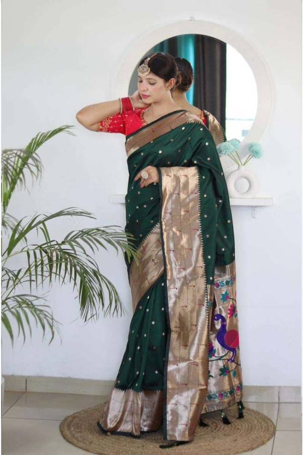 Exquisite Silk Zari Weaving Saree with Designer Brocade Silk Blouse  in Surat