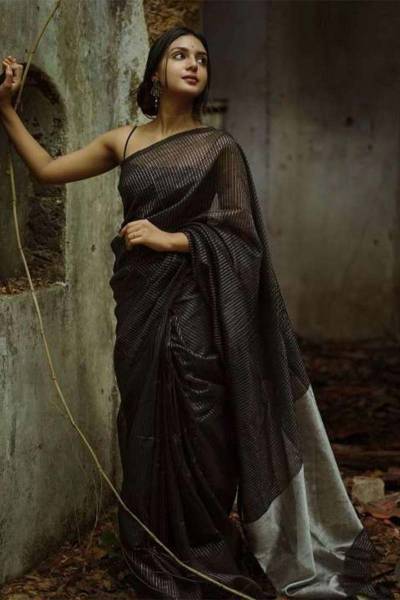 Exquisite Weaving Elevate Your Wardrobe with This Stunning Silk Saree Manufacturers in Hyderabad