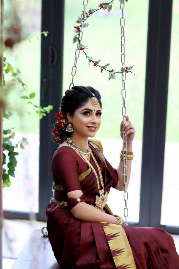 Exquisite Zari Work and Solid Jacquard Weave Enhancing the Beauty of Tradition  in Surat