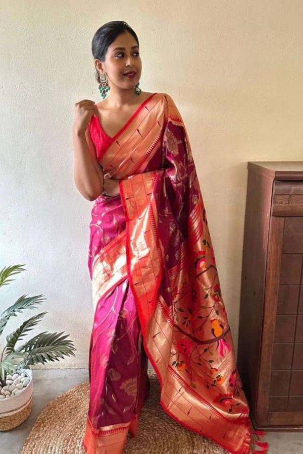 Exquisite Zari Work and Traditional Sarees Solid Jacquard Weave Enhancing the Beauty of Tradition  in Surat