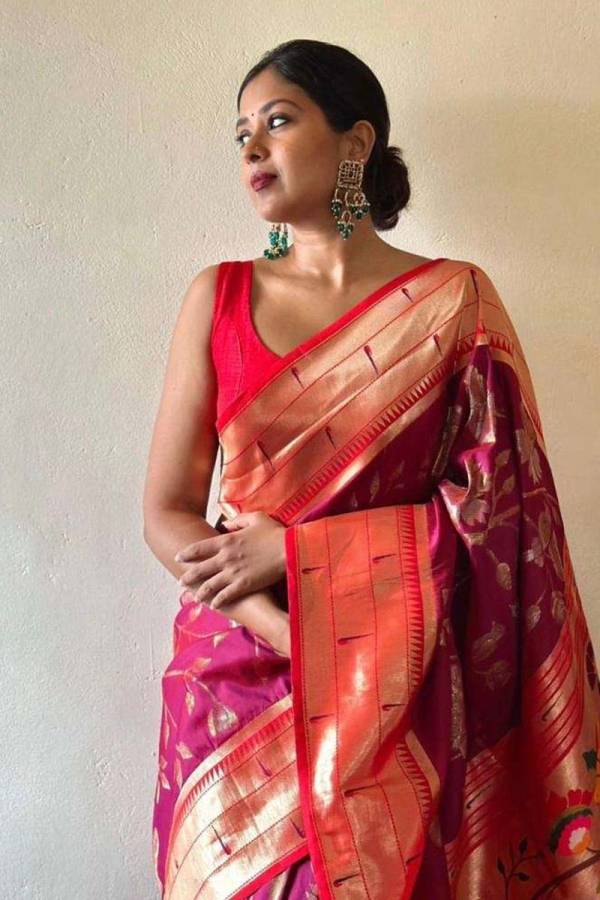 Exquisite Zari Work and Traditional Sarees Solid Jacquard Weave Enhancing the Beauty of Tradition  in Surat
