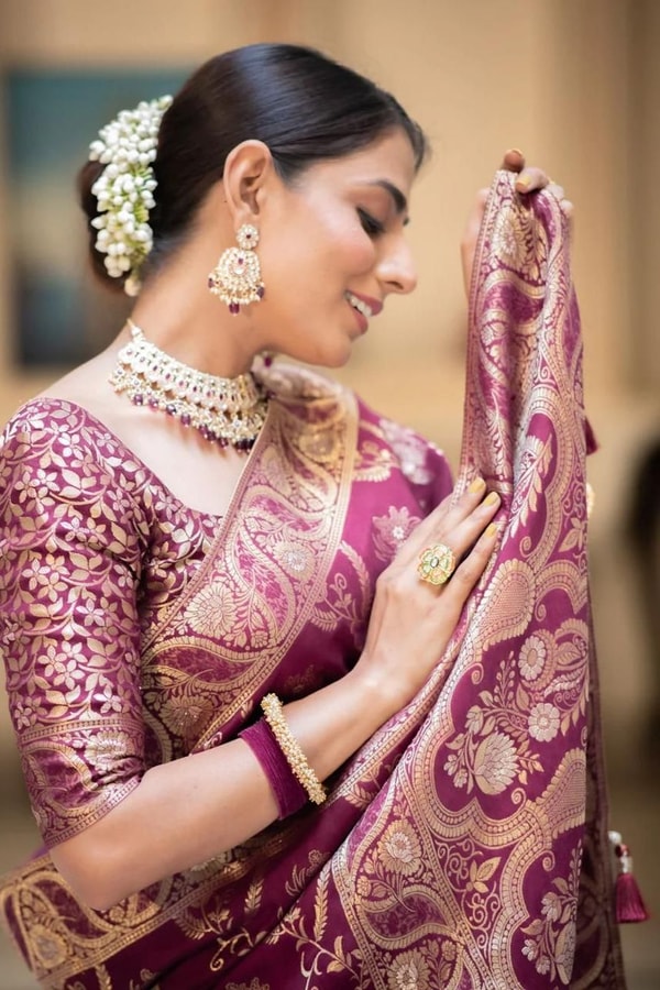 Floral Brocade Banarasi Soft Silk Saree with Gold Zari Weaving in Nine Colours  in Surat