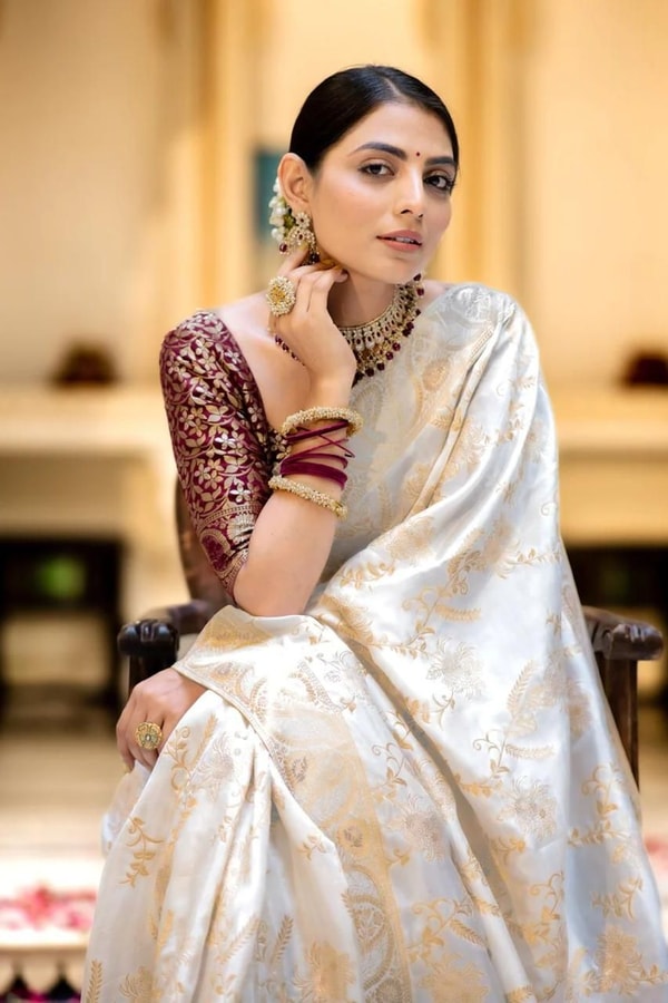 Floral Brocade Banarasi Soft Silk Saree with Gold Zari Weaving in Nine Colours  in Surat