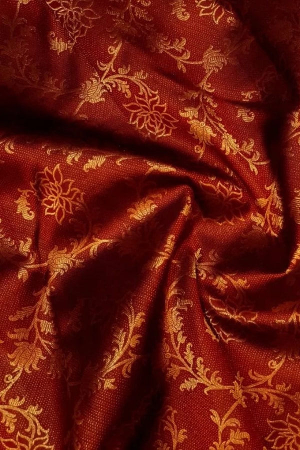 Floral Creeper Jaal Banarasi Soft Silk Saree with Gold Zari Border in Royal Blue and Maroon  in Surat