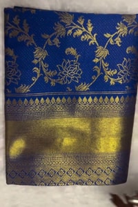 Floral Creeper Jaal Banarasi Soft Silk Saree with Gold Zari Border in Royal Blue and Maroon  in Surat video 1