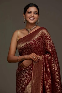Floral Zari Jaal Banarasi Soft Silk Saree with Paisley Gold Pallu in Navy Blue and Maroon  in Surat