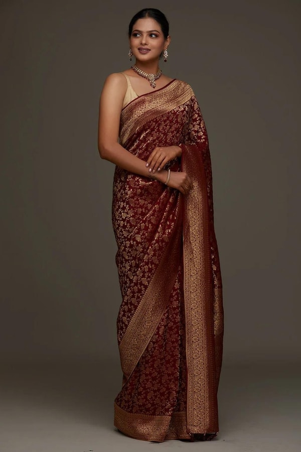 Floral Zari Jaal Banarasi Soft Silk Saree with Paisley Gold Pallu in Navy Blue and Maroon  in Surat