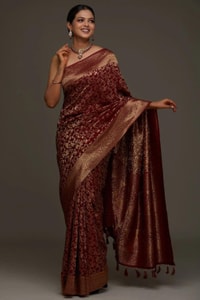 Floral Zari Jaal Banarasi Soft Silk Saree with Paisley Gold Pallu in Navy Blue and Maroon  in Surat