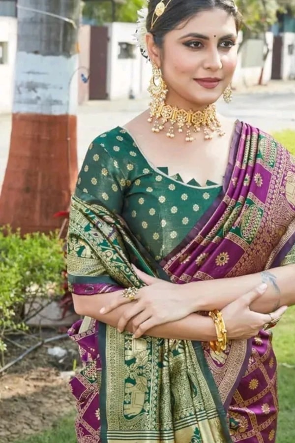 Gharchola-Style Zari Checks Banarasi Soft Silk Saree with Green Contrast Pallu in Pink and Wine  in Surat