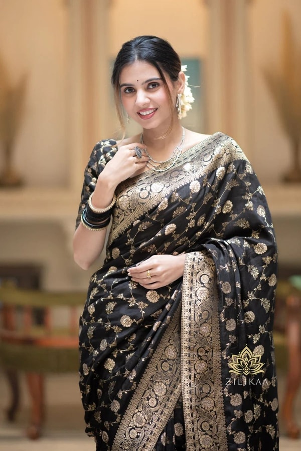 Gold Zari Brocade Floral Jaal Banarasi Soft Silk Saree in Seven Pastel and Jewel Shades  in Surat