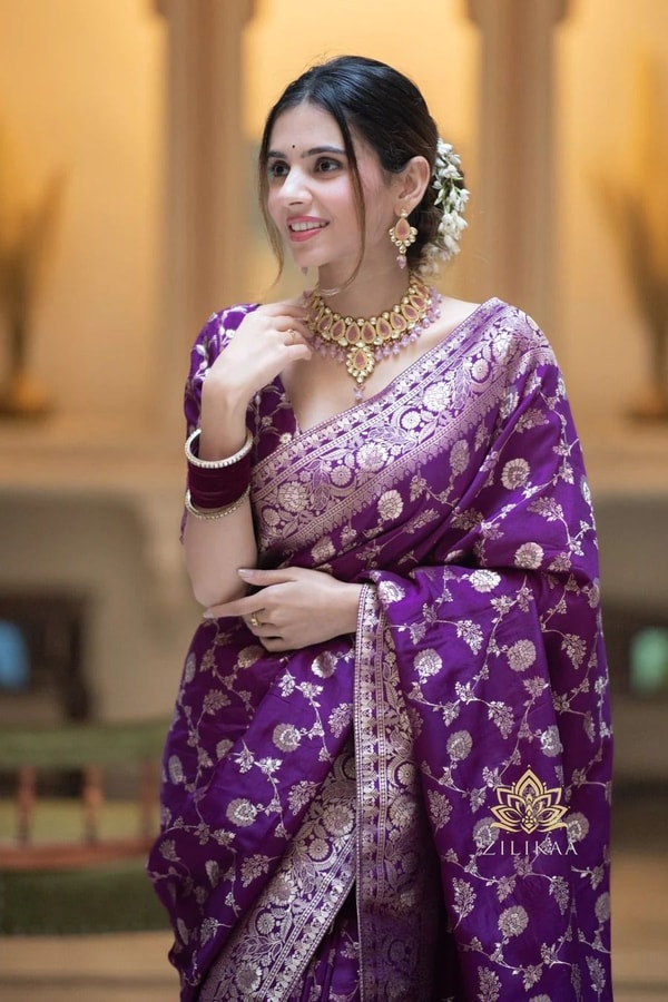 Gold Zari Brocade Floral Jaal Banarasi Soft Silk Saree in Seven Pastel and Jewel Shades  in Surat